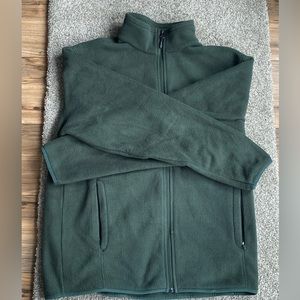Amazon essential fleece jacket,size M